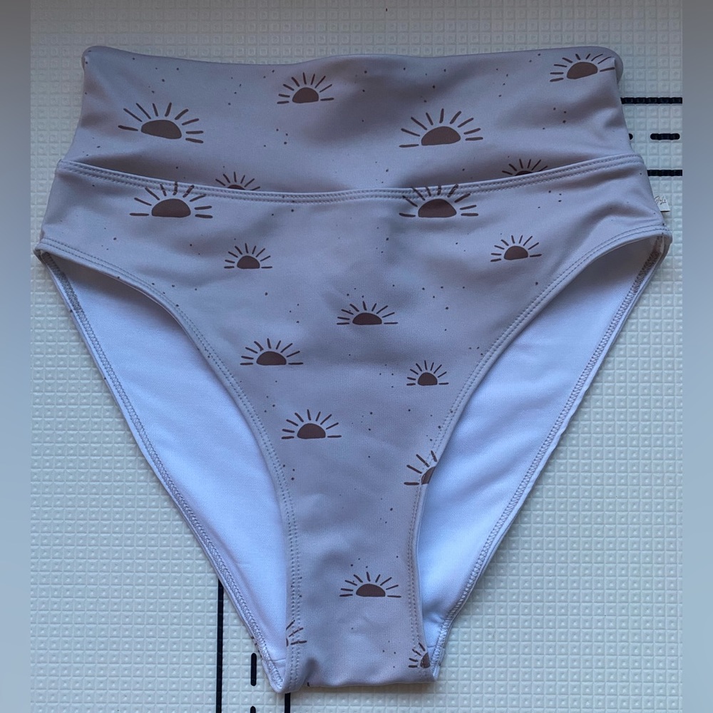 Imagine Perry x Jax and Lennon Sunset swim high waist bikini bottoms Size Small